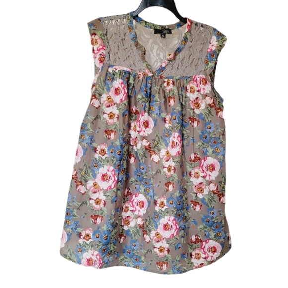Suzanne Betro Tops - Suzanne Betro Flowy Floral Lace Inset Tank